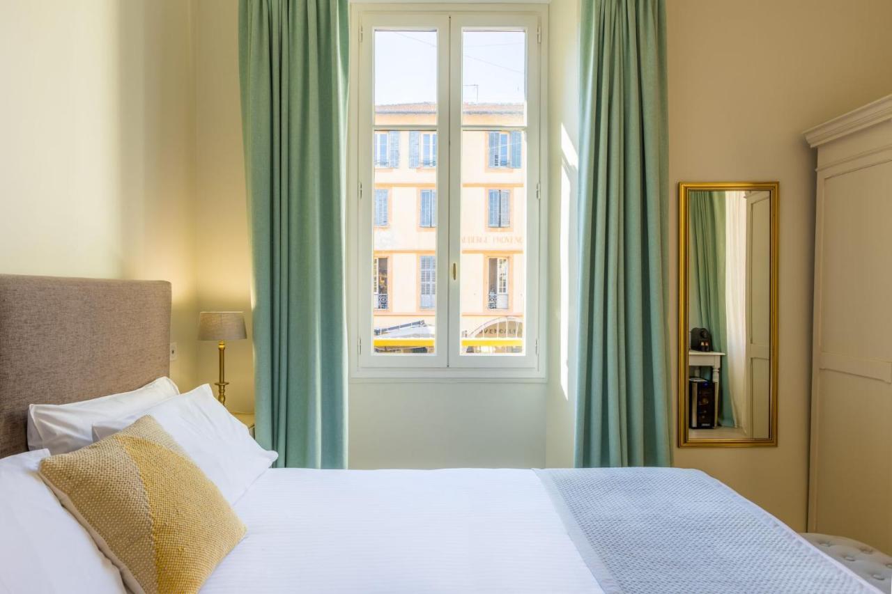Hotel Les Armoiries Valbonne Exterior photo